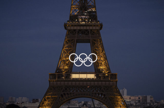 55007_oly_paris_olympic_rings_30843 640x420.jpg