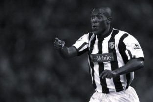 55034_britain_soccer_obit_campbell_83643 640x420.jpg