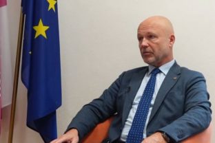 55119_petr angyalossy 640x420.jpg