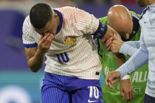 55217_aptopix_euro_2024_soccer_austria_france_70969 640x420.jpg