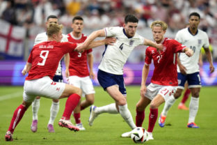 55429_euro_2024_soccer_denmark_england_52351 640x420.jpg