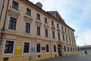 55503_bibiana 640x420.jpg