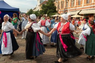 55544_448697836_464431316349528_2676817796558061278_n 640x420.jpg