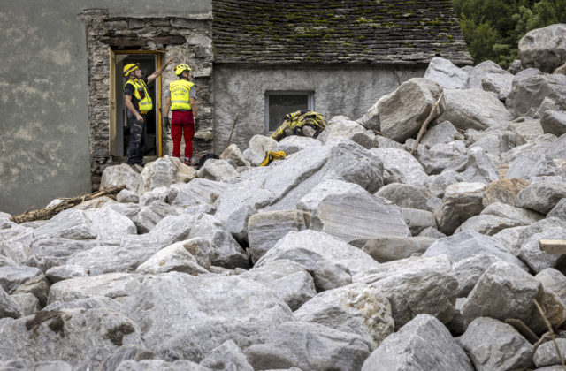 55553_switzerland_flooding_57503 640x420.jpg