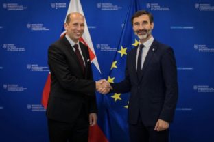 55625_448775726_888358226668544_687817821779358013_n 640x420.jpg