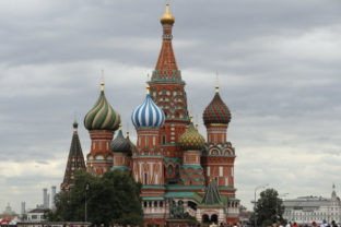 55736_russia_soccer_wcup_daily_life_68311 f370f3db1f264d53ae8f3bd01169dc66 e1546288007432 640x420.jpg