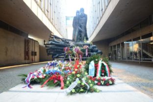 55765_muzeum snp banska bystrica 640x420.jpg