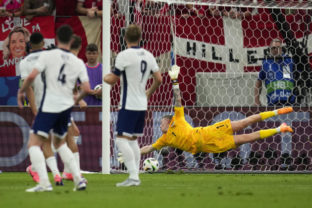 55801_aptopix_euro_2024_soccer_denmark_england_41012 640x420.jpg