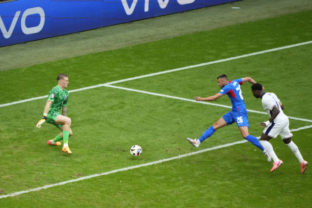 56035_aptopix_euro_2024_soccer_england_slovakia_67874 640x420.jpg