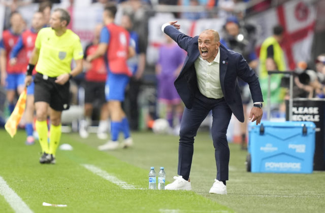 56037_francesco calzona pocas osemfinale anglicko slovensko 640x420.jpg