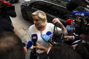 56051_france_election_96111 640x420.jpg