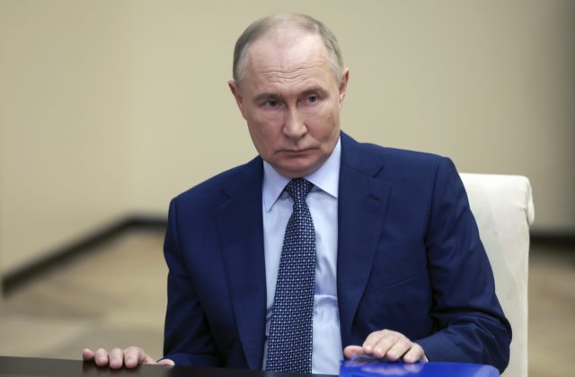 56754_russia_putin_14704 640x420.jpg