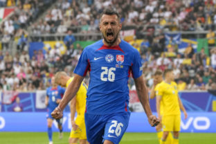 56824_aptopix_euro_2024_soccer_slovakia_ukraine_13876 640x420.jpg