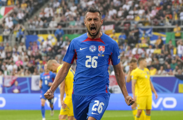 56824_aptopix_euro_2024_soccer_slovakia_ukraine_13876 640x420.jpg