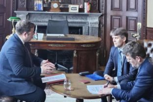 57093_451220602_903780581792975_4195639751785413106_n 640x420.jpg