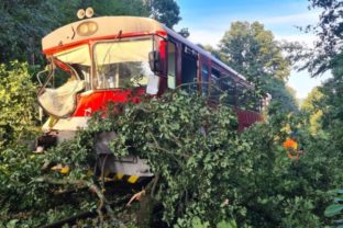 57104_titulka ziar nad hronom 640x420.jpg