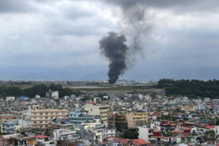 57451_aptopix_nepal_plane_crash_48130 640x420.jpg