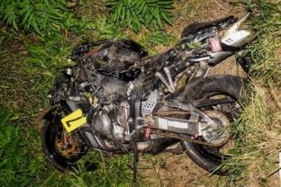 57579_motorka na mraky2 640x420.jpg