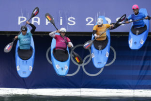 58256_paris_olympics_canoe_slalom_38649 640x420.jpg