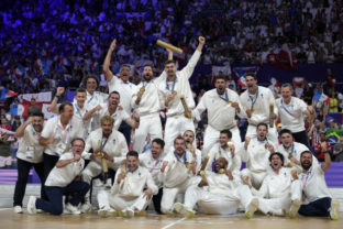 58692_paris_olympics_volleyball_30345 640x420.jpg