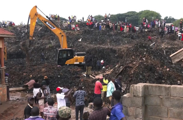 58742_uganda_collapsed_landfill_90183 640x420.jpg