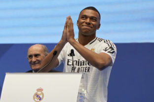 58970_spain_soccer_mbappe_92317 640x420.jpg