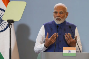 59428_poland_india_modi_15102 640x420.jpg