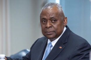 59588_us_estonia_austin_88154 640x420.jpg