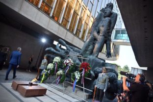 59800_66d03509babef782919336 640x420.jpg