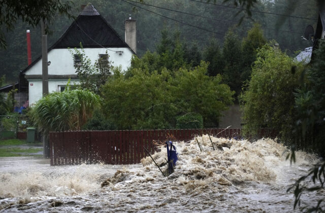 60709_czech_republic_floods_77230 640x420.jpg