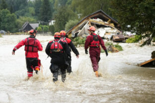 60742_czech_republic_floods_58364 640x420.jpg