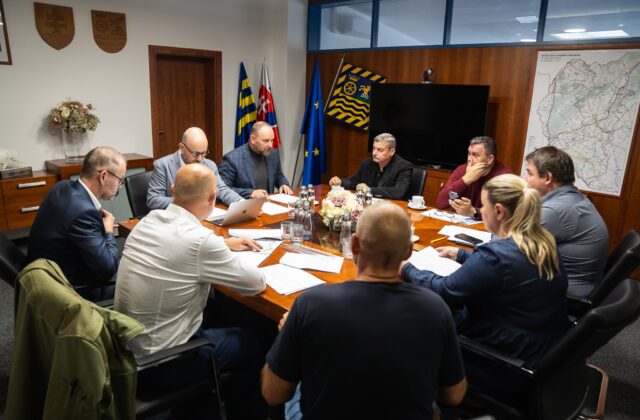 60782_459654794_838988051749631_6088945338063805914_n 640x420.jpg