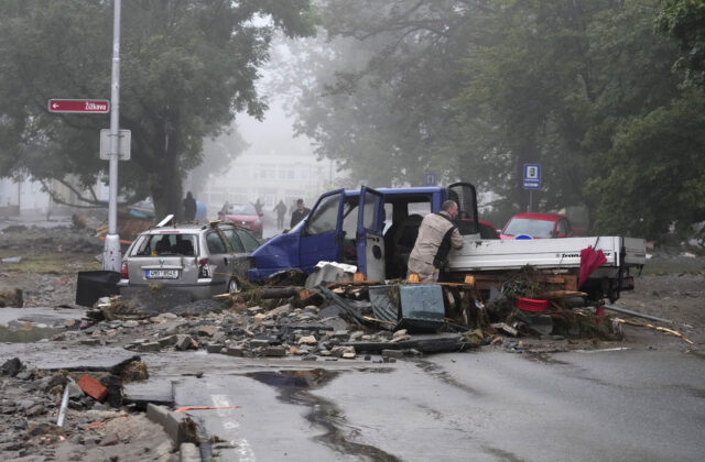 60872_czech_republic_floods_22552 640x420.jpg