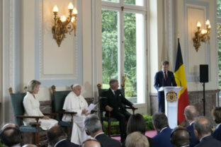 61424_belgium_pope_22882 640x420.jpg