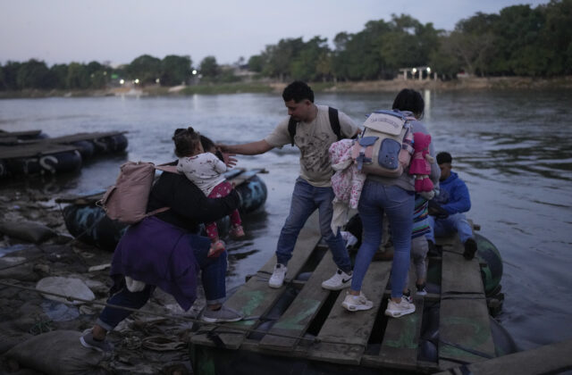 63014_guatemala_migrants_41630 640x420.jpg