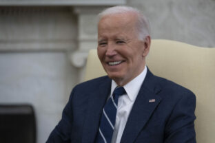 63134_biden_01950 640x420.jpg