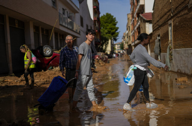 63182_spain_floods_84165 640x420.jpg