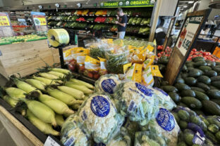 64187_inflation_grocery_shopping_68772 1 640x420.jpg