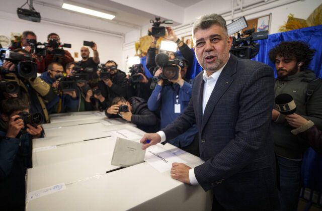 64406_romania_election_07164 640x420.jpg