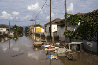 64842_greece_floods_95831 640x420.jpg