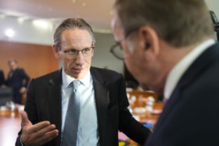 64985_germany_politics_96764 640x420.jpg