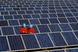 65502_china_us_tariffs_00669 640x420.jpg