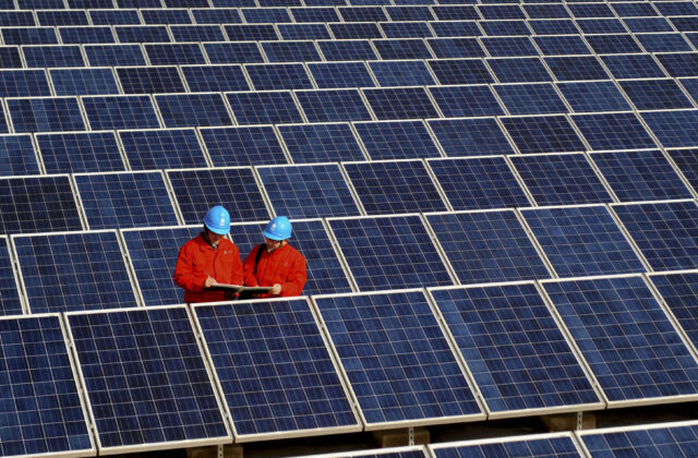 65502_china_us_tariffs_00669 640x420.jpg