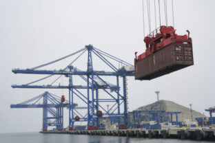 65613_peru_china_port_73562 640x420.jpg