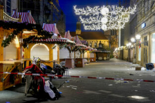 65832_germany_christmas_market_79959 640x420.jpg