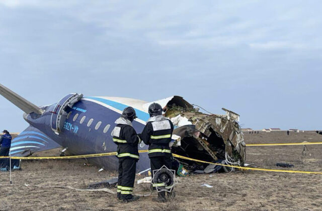 66152_azerbaijan_airliner_crash_59209 640x420.jpg