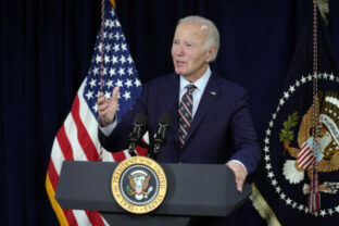 66184_biden_jimmy_carter_85809 640x420.jpg