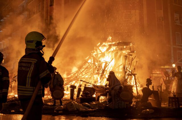 67107_spain_fallas_festival_18989 76617b5275424968a0b6f9ee565e5c5d 640x420.jpg