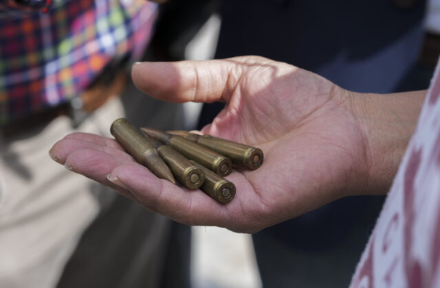 67351_mexico_gun_buyback_84429 640x420.jpg