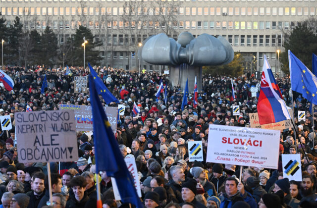 67385_slovakia_protest_10372 640x420.jpg